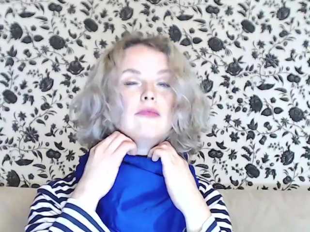 Snímky obrazovky vysielania JosephineG