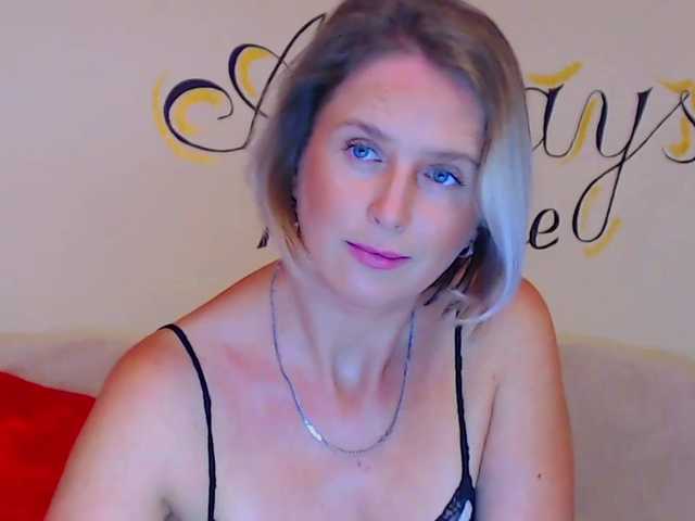 Fotografie JosephineG compliment 25 tokens+ Ass 25 tokens+ Breasts 25 tokens+ doggy stile 25 tokens+ send air kiss 25 tokens + naked dance 100 tokens+ suck finger 25 tokens+ take off my close 50 toke show feets 25 tokens+ broadcast video content 100 tokens+ have a good time!