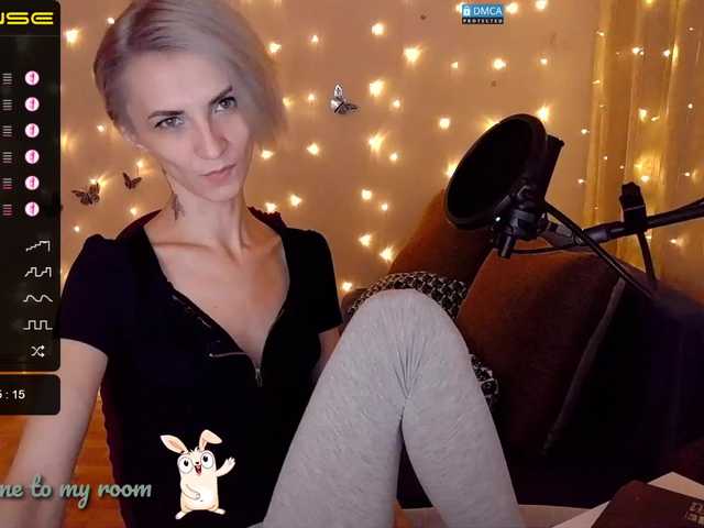 Fotografie Evis_ Hi, I'm Judy. The hottest girl here. I only go to private. We are going to a hot show in fries. Goal: 999 tokens. (Collected – 684 , left – 315 . Do not forget to put love.