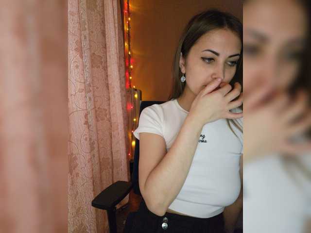Snímky obrazovky vysielania JuicyIrina