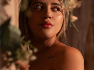 Erotický videohovor JuliethaTaylor