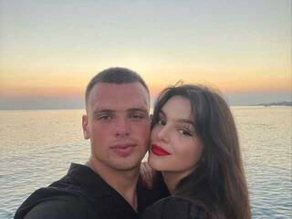 Erotický videohovor little_julia011