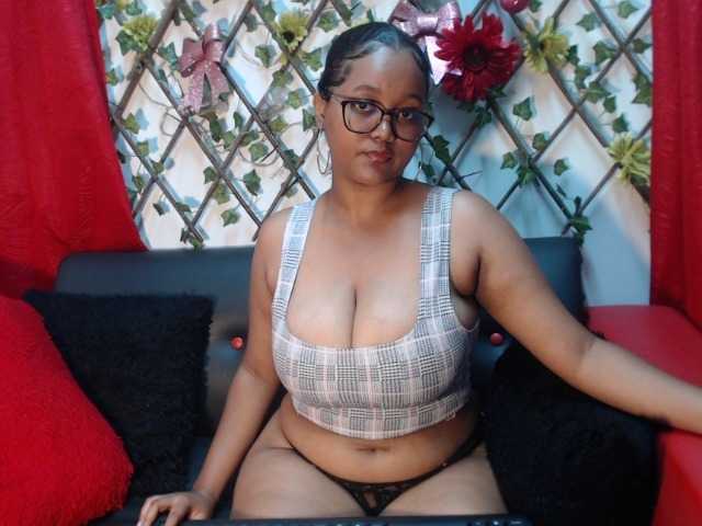 Snímky obrazovky vysielania kamilabrown