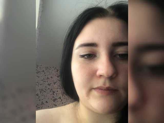 Snímky obrazovky vysielania Kamilla-assss