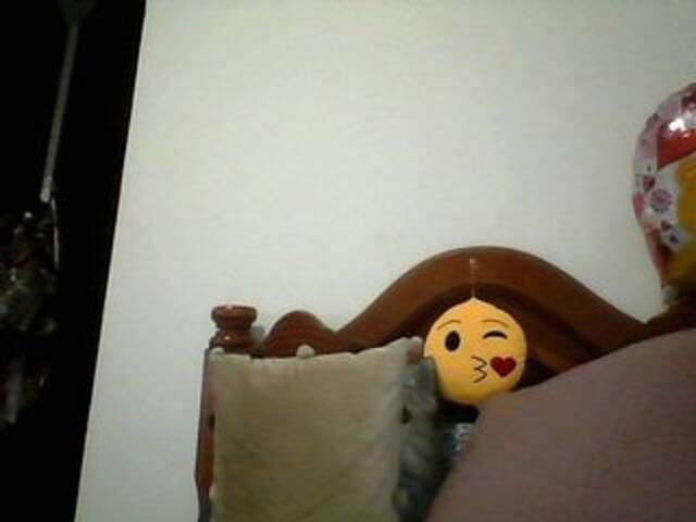 Snímky obrazovky vysielania Karla-Madox