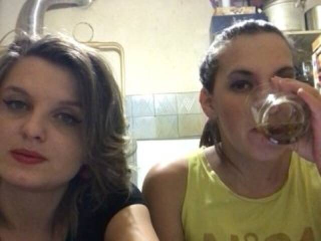 Snímky obrazovky vysielania SEX-THREESOME