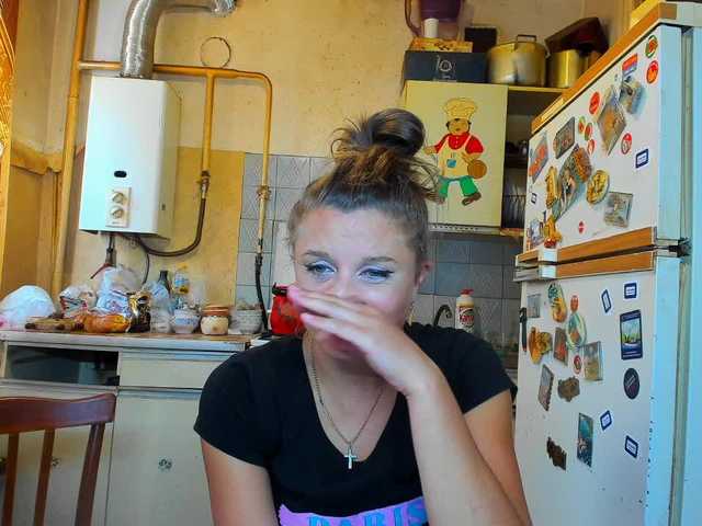 Snímky obrazovky vysielania SEX-THREESOME