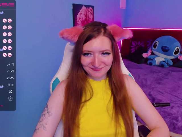 Fotografie KarolinaQueen @remain before striptease, NEW TOY DOMI!!! Hey, I'm Karolina, you won't get bored with me!) The sweetest thing on the menu is the squirt, POV blowjob, and juicy ass twerking. I am the real queen of ahegao^^