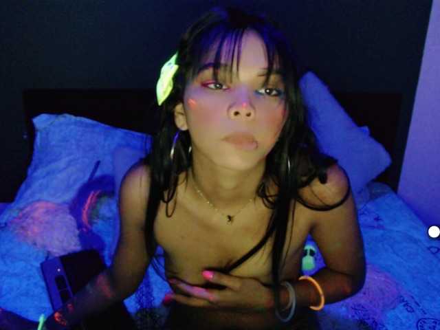 Fotografie Kathleen show neon #feet #ass #squirt #lush #anal #nailon #teenagers #+18 #bdsm #Anal Games#cum,#latina,#masturbation #oil, ,#Sex with dildo. #young #deep Throat #cam2cam #anal #submissive#costume#new #Game with dildo.