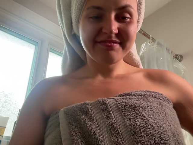Snímky obrazovky vysielania katiekat13xxx