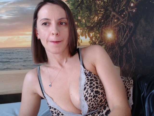 Snímky obrazovky vysielania MissJoliSourire