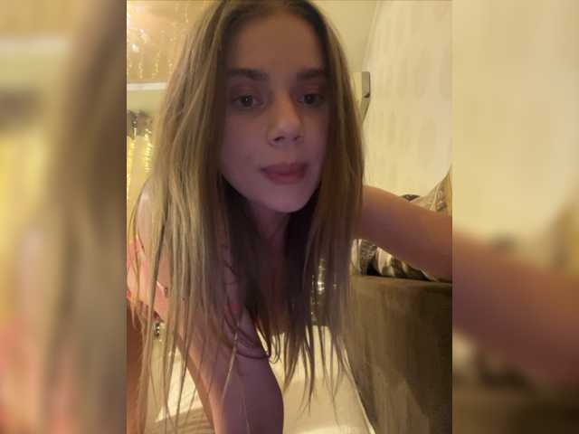 Snímky obrazovky vysielania KATIOIIIA