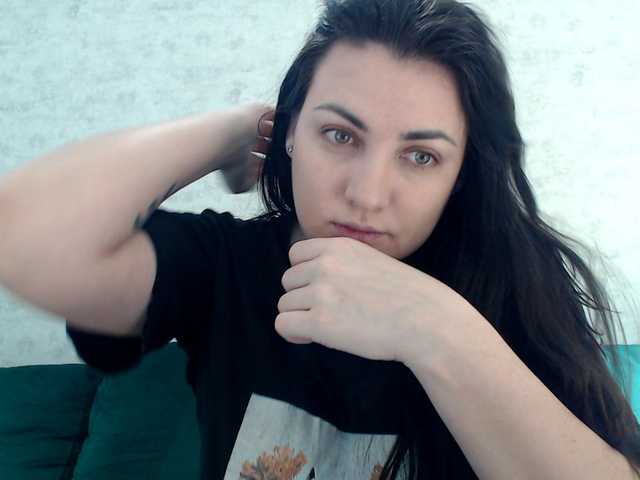Snímky obrazovky vysielania KattyCandy