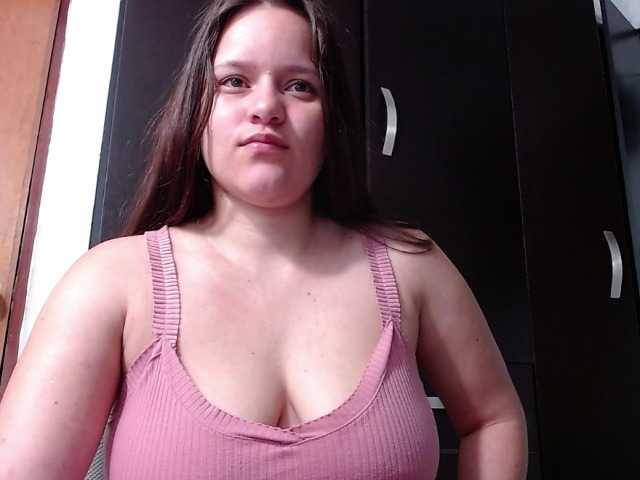 Fotografie Katybloss10 welcom happy New Year # bigtits#latina#lovense#c2c#curvy#chubby#shy#pvt