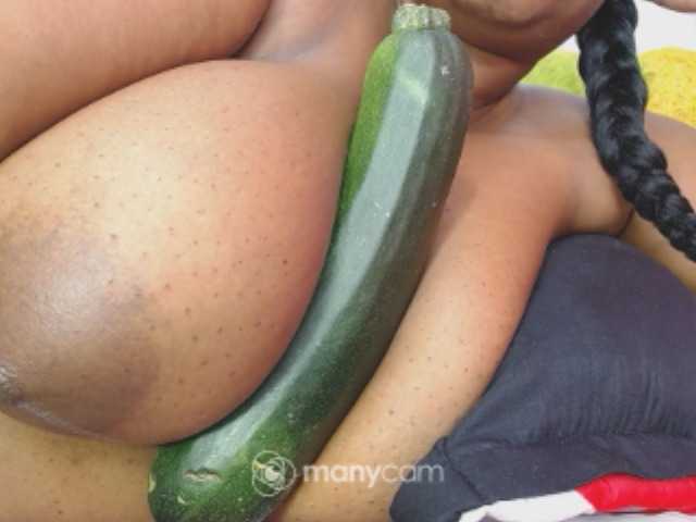 Snímky obrazovky vysielania kencyhotxx