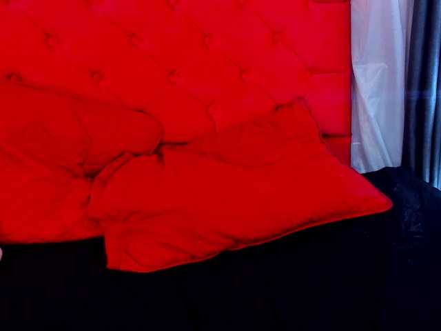 Snímky obrazovky vysielania KendallJohns