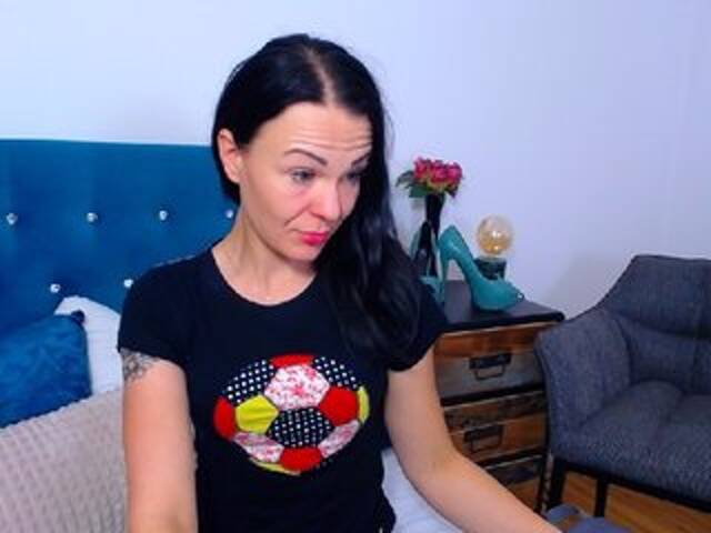 Snímky obrazovky vysielania KendallLUXE