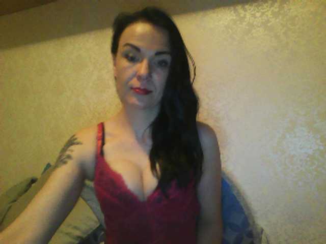 Snímky obrazovky vysielania KendallLUXE