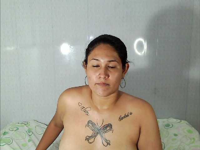 Snímky obrazovky vysielania KendraFenty