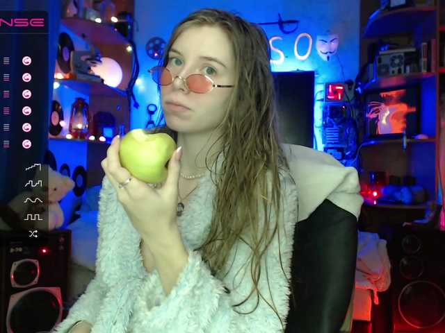 Snímky obrazovky vysielania KiKas__so