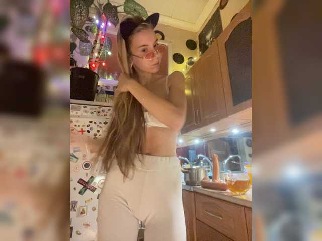 Snímky obrazovky vysielania KiKas__so