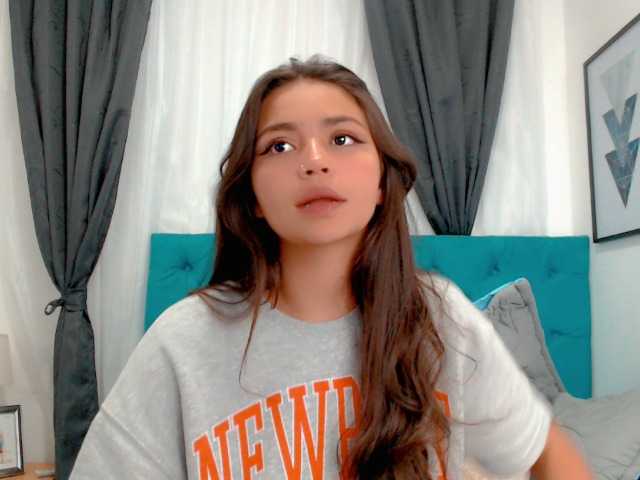 Snímky obrazovky vysielania KimDevinne