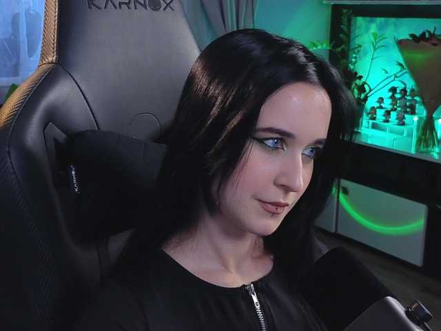 Snímky obrazovky vysielania Kira_Li_Lime