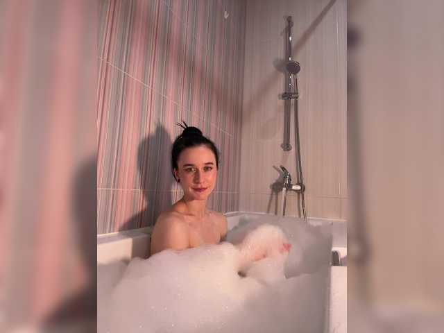 Snímky obrazovky vysielania Kira_Li_Lime