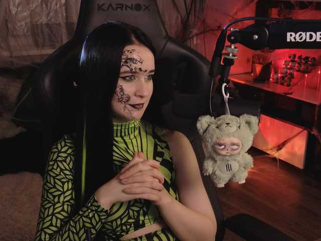 Snímky obrazovky vysielania Kira_Li_Lime