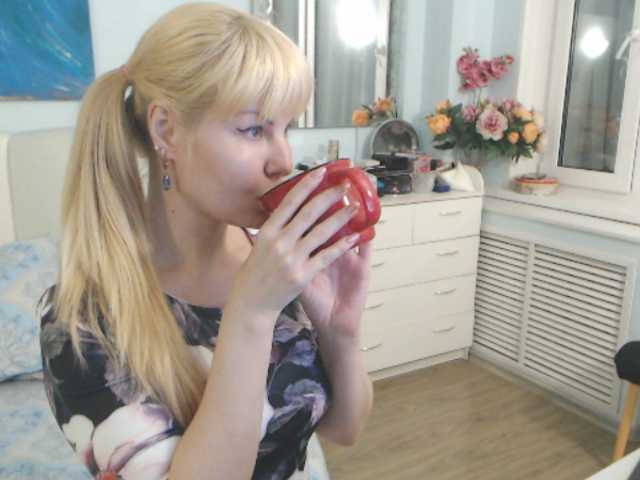 Snímky obrazovky vysielania GLAMSQUIRT