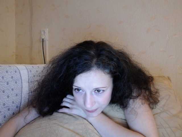 Snímky obrazovky vysielania KissMeGently