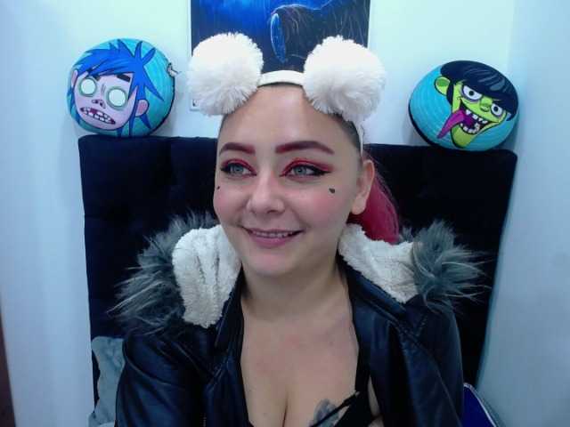 Snímky obrazovky vysielania Kitty-kat3