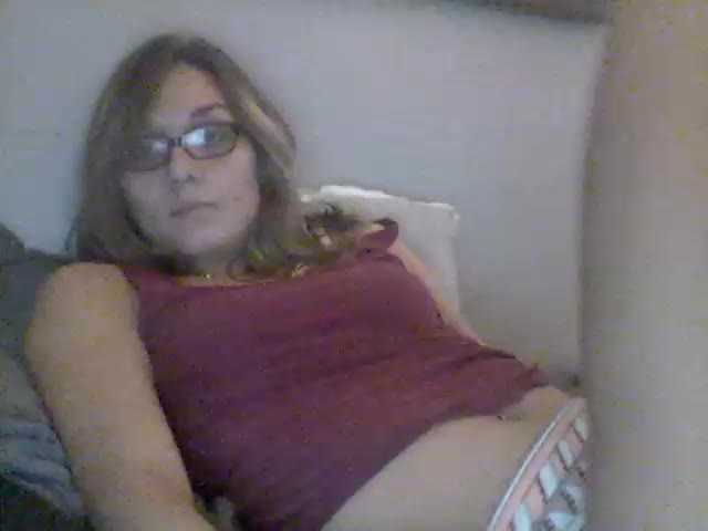 Snímky obrazovky vysielania Kittyb2Daddy