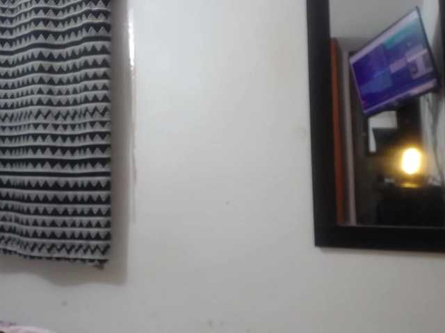 Snímky obrazovky vysielania klaredmoon