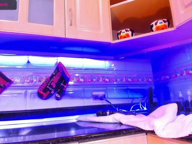 Snímky obrazovky vysielania KloeAss