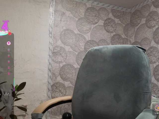 Snímky obrazovky vysielania NicoleOlla