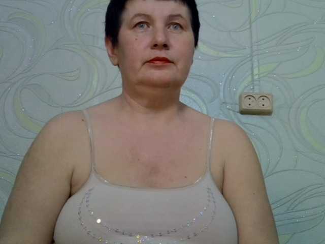 Snímky obrazovky vysielania NicoleOlla