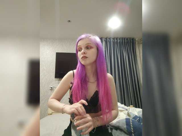 Snímky obrazovky vysielania Kriiistal