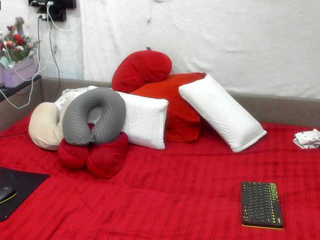 Snímky obrazovky vysielania KyliePage1