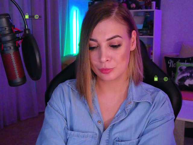 Snímky obrazovky vysielania LadyLLS