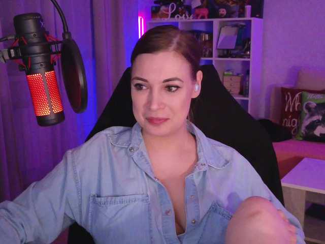 Snímky obrazovky vysielania LadyLLS