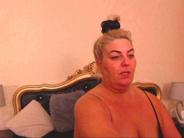 Snímky obrazovky vysielania LadyMelanieBBW