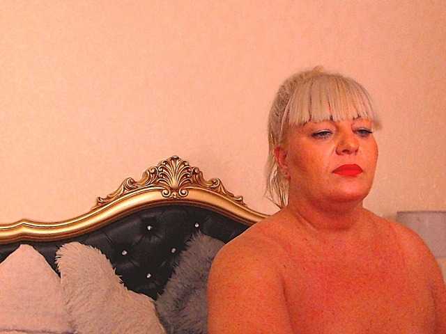 Snímky obrazovky vysielania LadyMelanieBBW