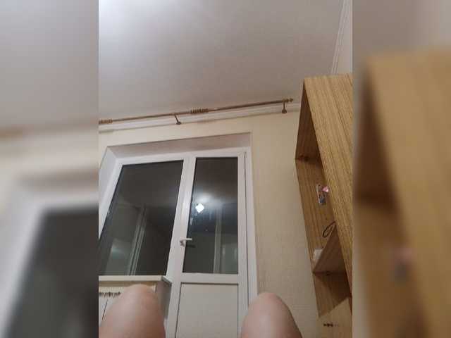 Snímky obrazovky vysielania t_w_i_n_k_l_e