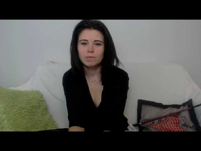 Snímky obrazovky vysielania LauraHot