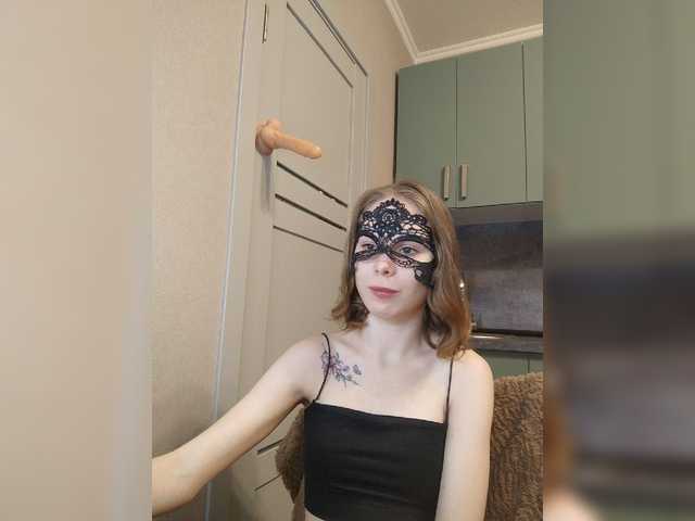 Fotografie Lava-Angel Hello, do you like me? Put Likes)I'm Victoria). I 'm 19 Years Old ) I don't do tasks for Tokens in private messages, I don't do anything for free. The more tokens, the better the show!