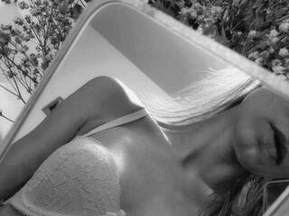 Erotický videohovor LeksiAngel