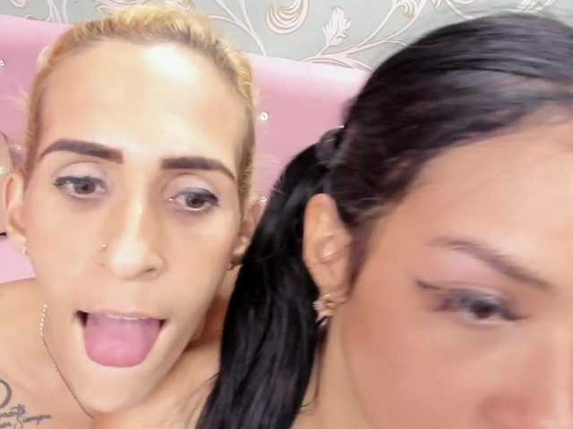 Snímky obrazovky vysielania LesbiansTasty