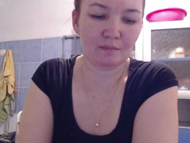 Snímky obrazovky vysielania Leyla-Smile17
