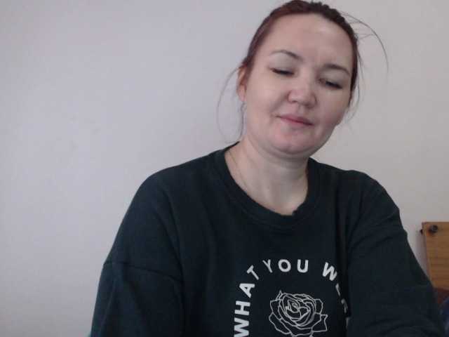 Snímky obrazovky vysielania Leyla-Smile17